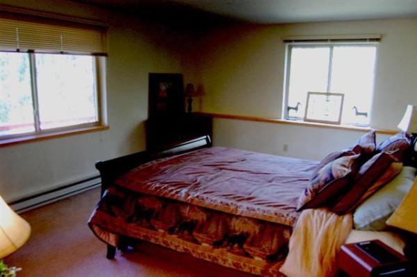 Junior Master Bedroom2