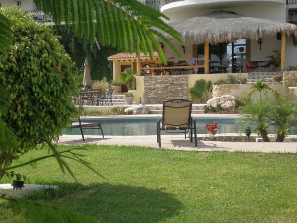 Wide Garden 