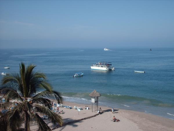 Balcony view of beach to the south!