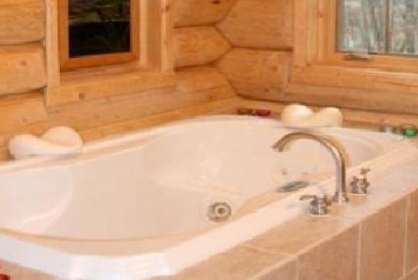 2 Person Jacuzzi & stain glass window