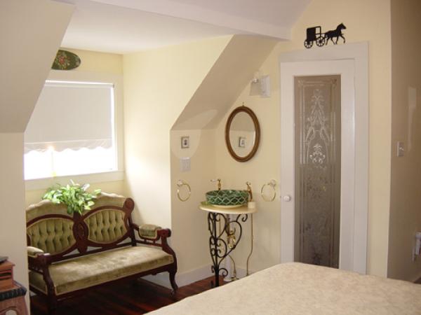 Sunflower Country Bedroom's Interior