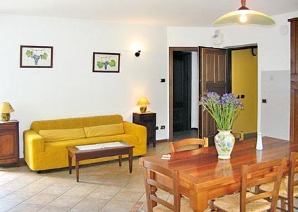 Living & Dining Area : Letizia