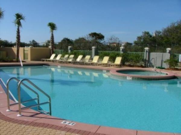 Large pool with attached hot tub