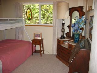 2nd bedroom, loft single, double on bottom