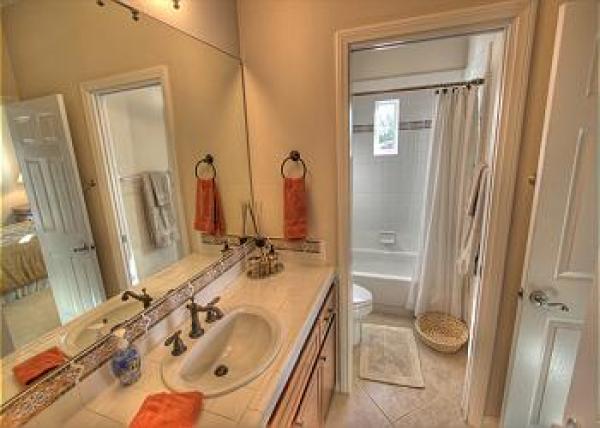 Jack & Jill Guest Bath