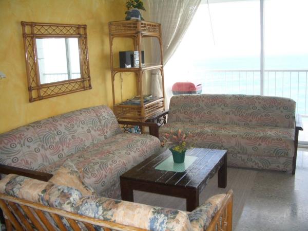 Living Room w/ dining table