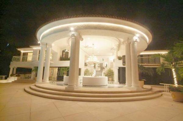 Ultimate Luxury Experience