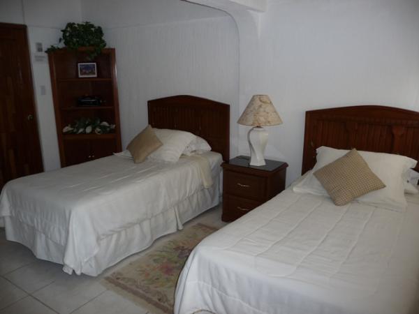  Guests Bedroom - First Floor