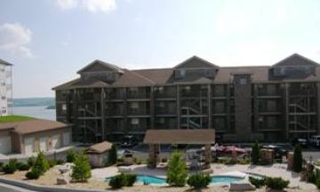 Hollister, Missouri, Vacation Rental Condo