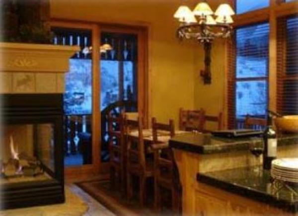 Dining Room - large grill on deck