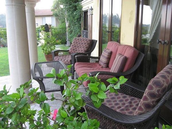 Outside Sitting Area