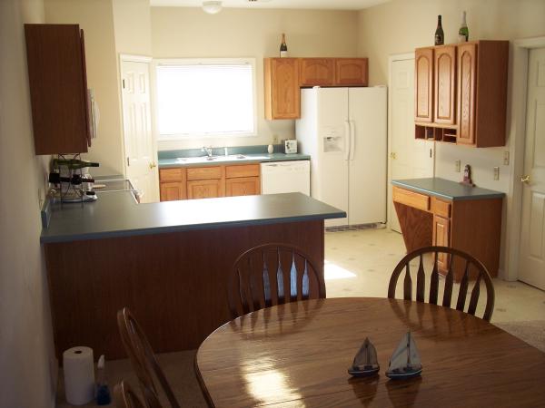 Kitchen/Dining Area