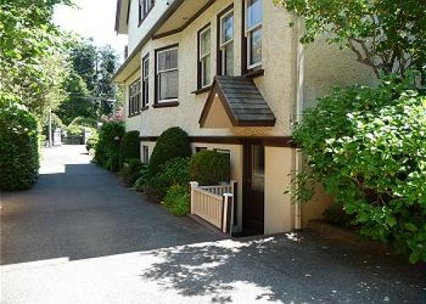 Garden Cozy Entrance 