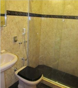 Apt 301 - Washroom