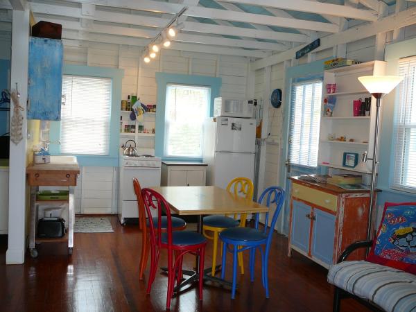 Surf's Up .....Middle Cottage A