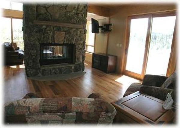 Cozy reading area in the 'den' off the kitchen