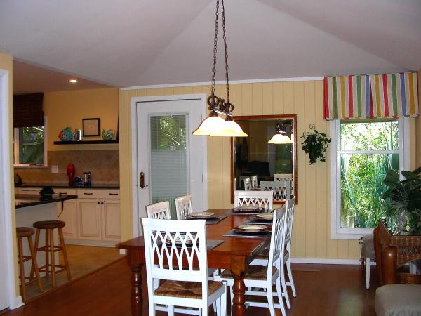 Dining Space for 8 Plus a Snack Bar for 2