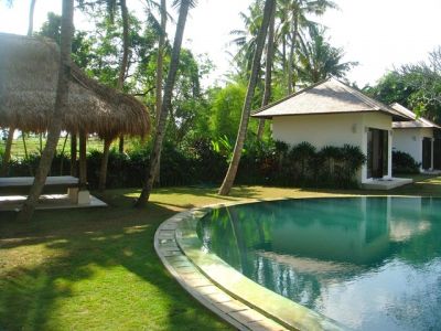 Dream River Villa Bali pool area