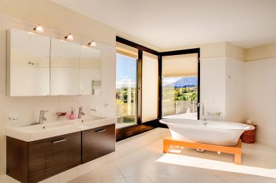En suite bathroom