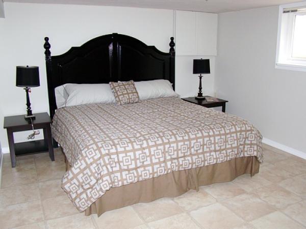 Cottage King Bedroom 