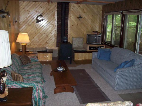 Livingroom/ open concept with kitchen