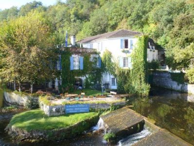 Brantome riverside restaurant