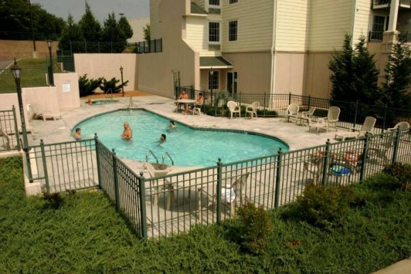 Outdoor Pool With Hot Tub