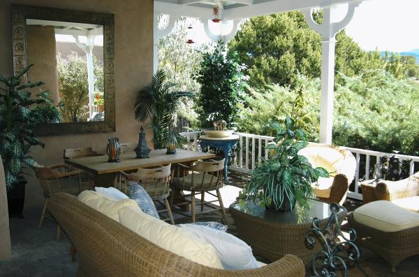 2nd Portal Living Room & Dining Table