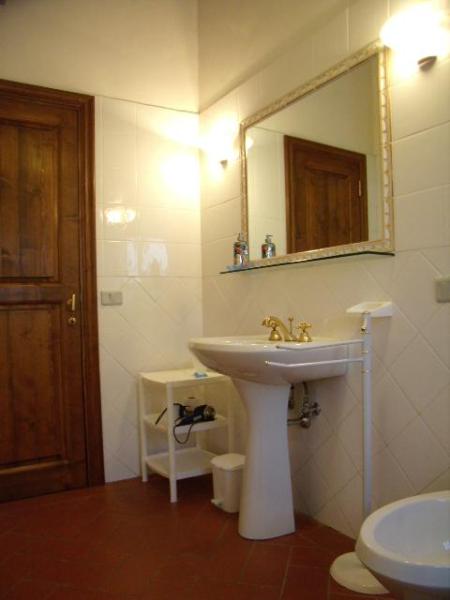 Soppalco bathroom detail