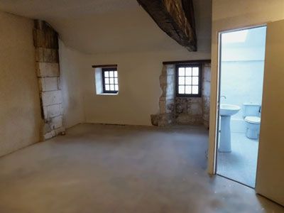 Additional bedroom with ensuite shower available by request