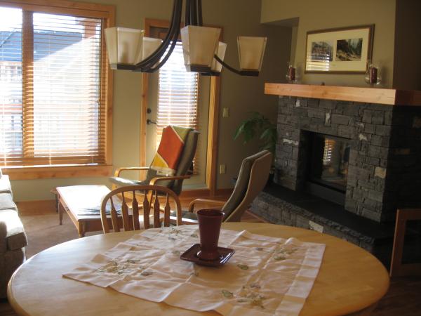 Canmore, Alberta, Vacation Rental Apartment