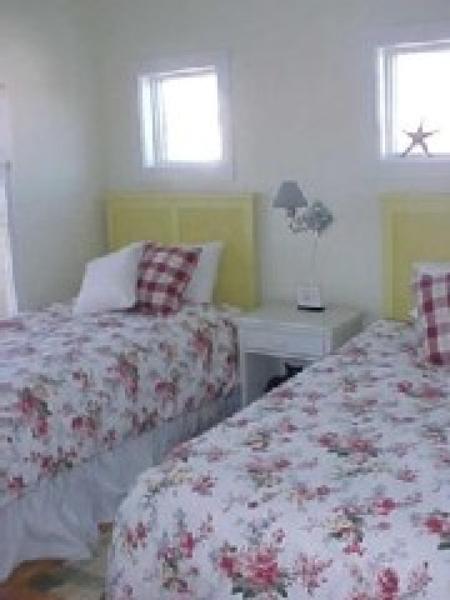 Twin Bedroom