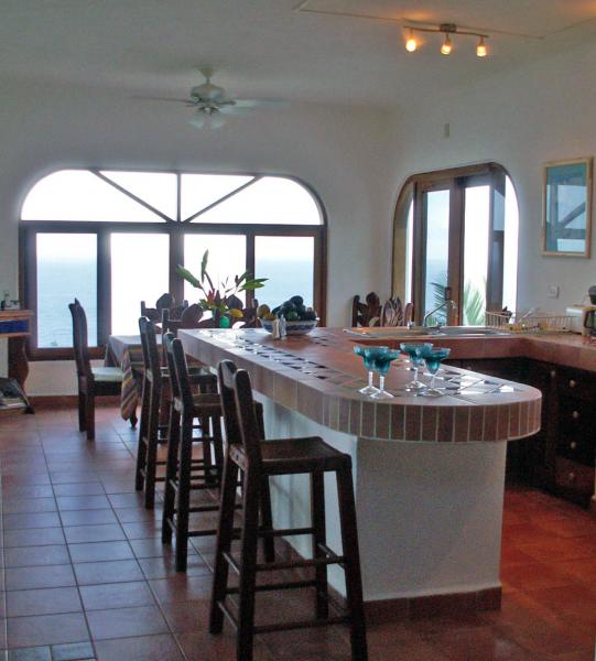 Full kitchen
