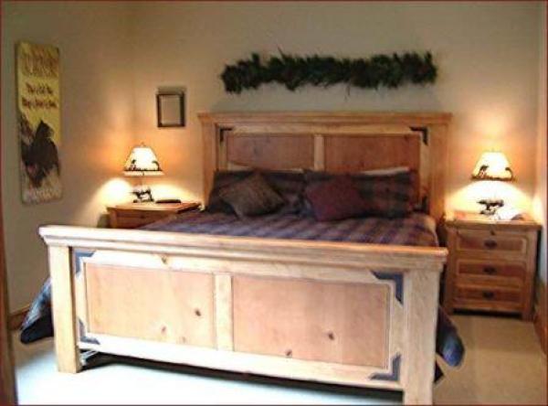 Bear room master suite has an extra large bathroom