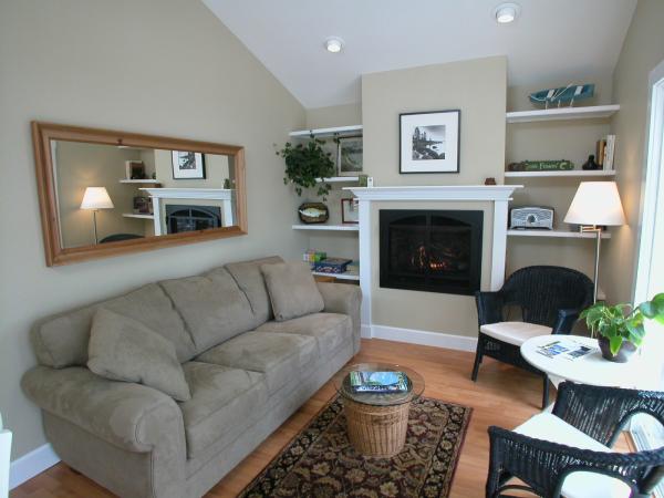 Lakeport, California, Vacation Rental Cottage