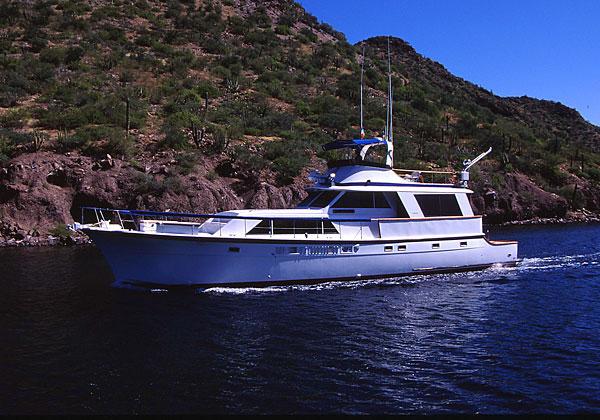 EL DON entering Puerto Escondido harbor