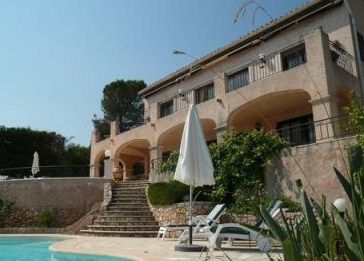 Villa Syrinx with pool