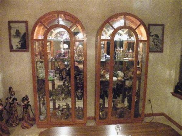 International Travel Displays Throughout the Home