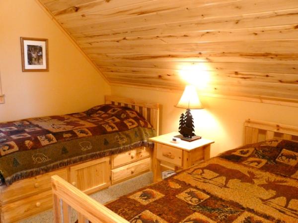 Upstairs twin bedroom