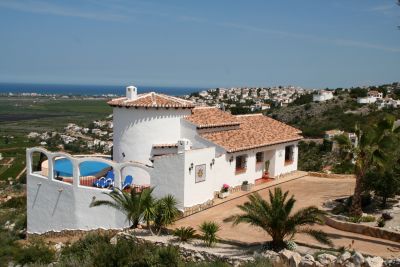 Private Villa with Heated Pool