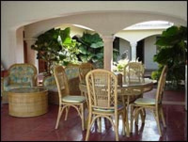 Covered Terrace 