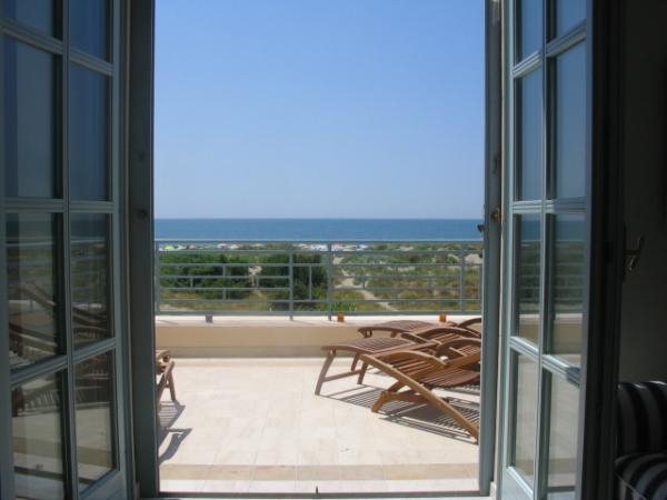 Sea view from the Sofa