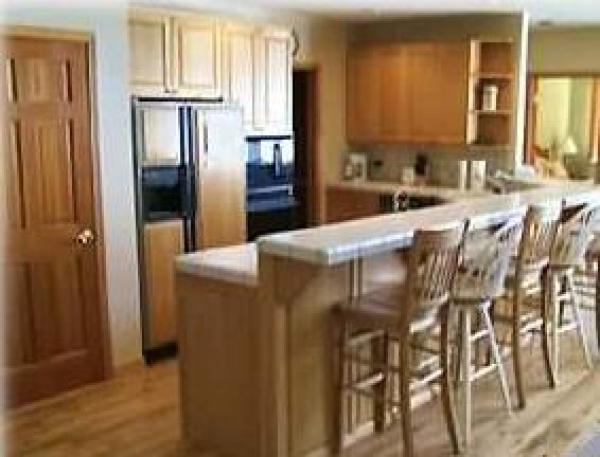 Modern, well stocked kitchen