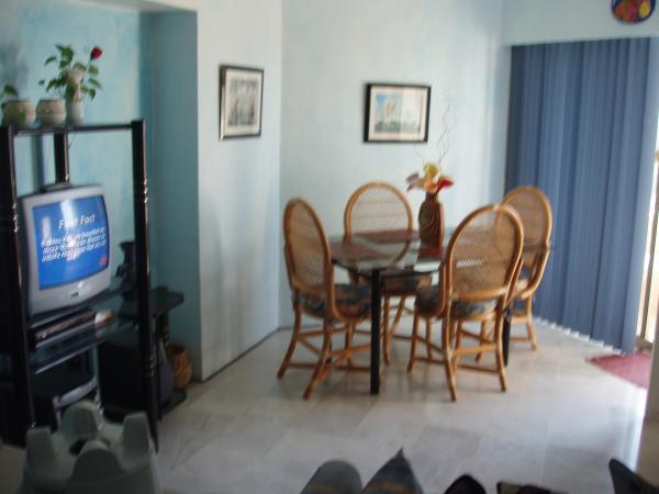 Kitchen/Living Area