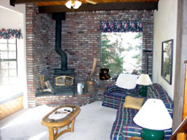 Sunken Livingroom with Bay Window