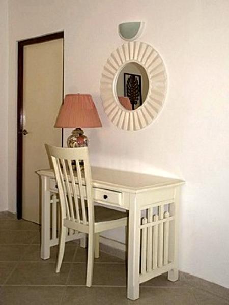 Side Table View