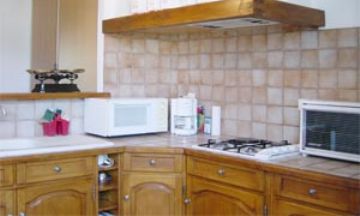Pernes-les-Fontaines, Vaucluse, Vacation Rental Condo