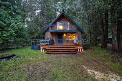 Glacier, Washington, Vacation Rental Cabin