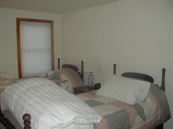 Queen Bedroom