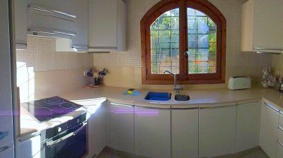 New well equipped kitchen, with wide angled lens
